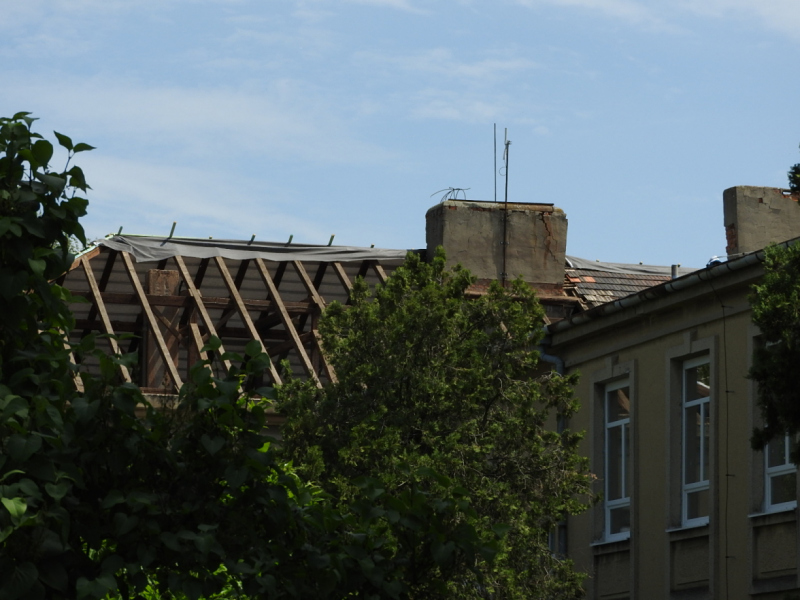 Aktuality / Obnova havarijného stavu strechy ZŠ - Az alapiskola 