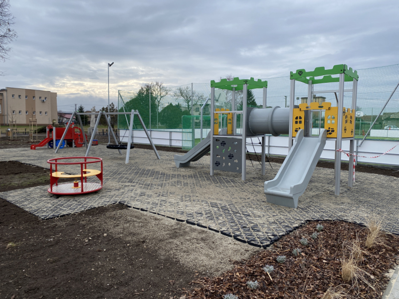 Aktuality / Športovo oddychová zóna  - Sport pihenő zóna 